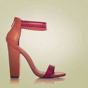 MICHAEL ANTONIO, July sandals., 5.5