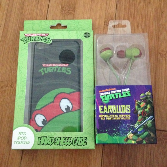 iPod touch 5 case and earbuds