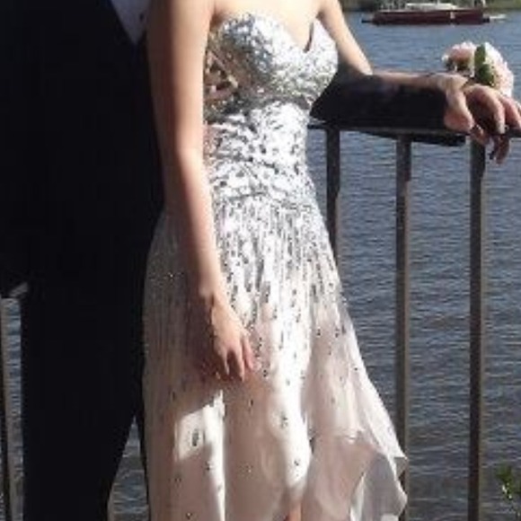 Dresses & Skirts - Prom dress