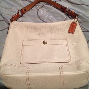 💥PriceDropped beautiful Coach leather