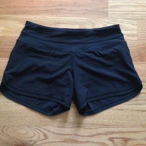 Black groove lululemon groove run shorts sz 4