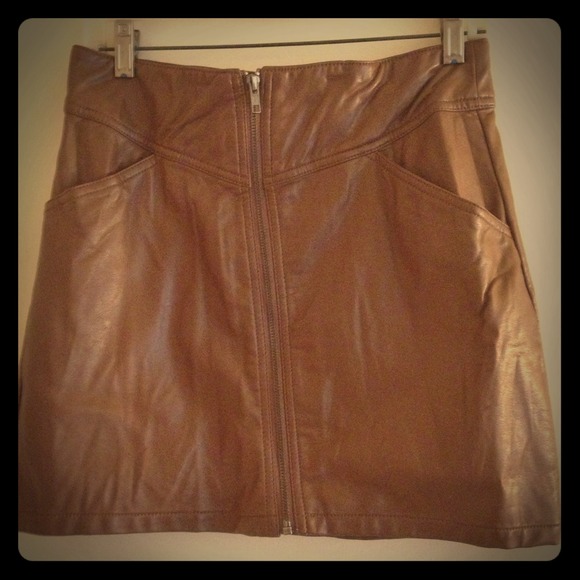 Brown Imitation Leather Skirt w/ pockets
