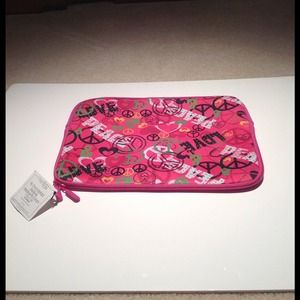 TRENDY, FUN, AND SUPER CUTE LAPTOP CASE😍💗