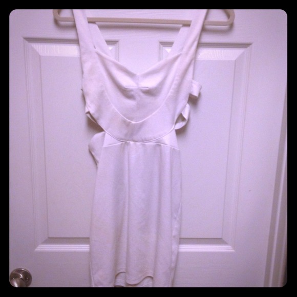 White Bodycon strap cut out sexy dress - Picture 1 of 3