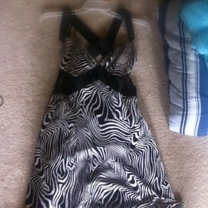 Jessica McClintock open back dress 👗