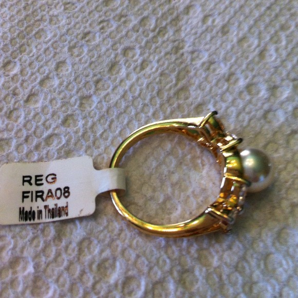 Real pearl and C Z ring. - Picture 3 of 4