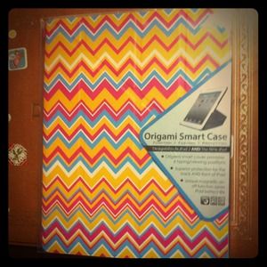 💋 RESERVED 💋Origami Smart Case for iPad 2 & 3