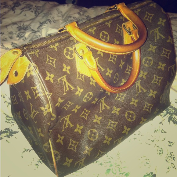 Louis Vuitton Handbags - *RESERVED* Louis Vuitton Monogrammed Speedy 30 EUC