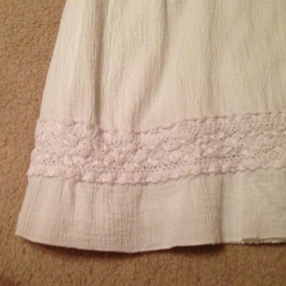 White sundress - Picture 3 of 3