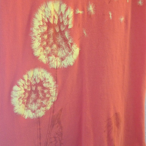 🚫 Sold on Vinted Delia's Graphic Tee - Picture 2 of 3