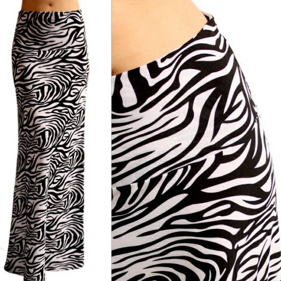 Dresses & Skirts - ❤NEW Sexy Black & White Zebra Print Maxi Skirt❤