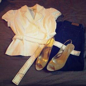 White short sleeve blazer