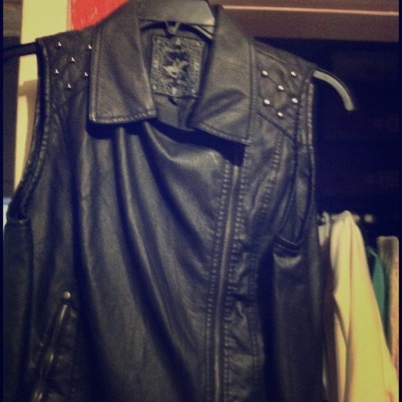Fashionable vest