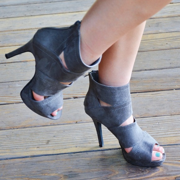 Charlotte Russe Caged Gray Heels
