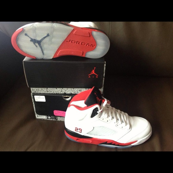 ........SOLD...Nike Air Jordan's Retro Fire 5s Red - Picture 2 of 4