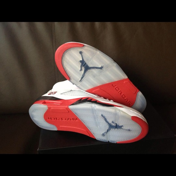........SOLD...Nike Air Jordan's Retro Fire 5s Red - Picture 4 of 4