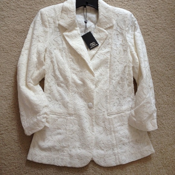 Extra pics of ivory white lace jacket