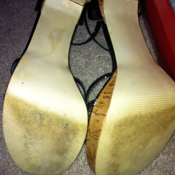 Guess Black Pumps❓❓❓❓ - Picture 2 of 2