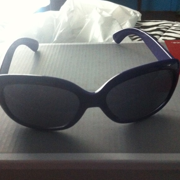 These are girls sunglasses - Picture 1 of 1