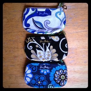 ❌Sold ❌Very Bradley ID round Zip case. NWT
