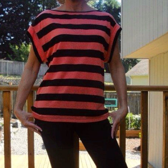 SOLD!!!!!!  7 for All Mankind top - Picture 2 of 2