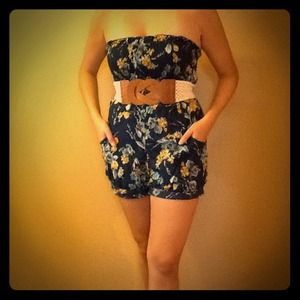 ⬇⚡REDUCED☀✨Cute Floral Romper