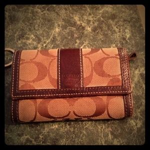 Coach wallet used only 5 times or less