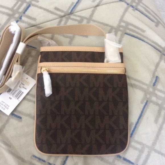TRADED NWT MICHAEL KORS CROSSBODY TRADED