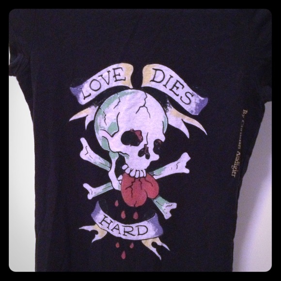 Ed Hardy tee shirt