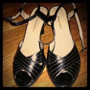 Leather kitten heel peep toe sandals