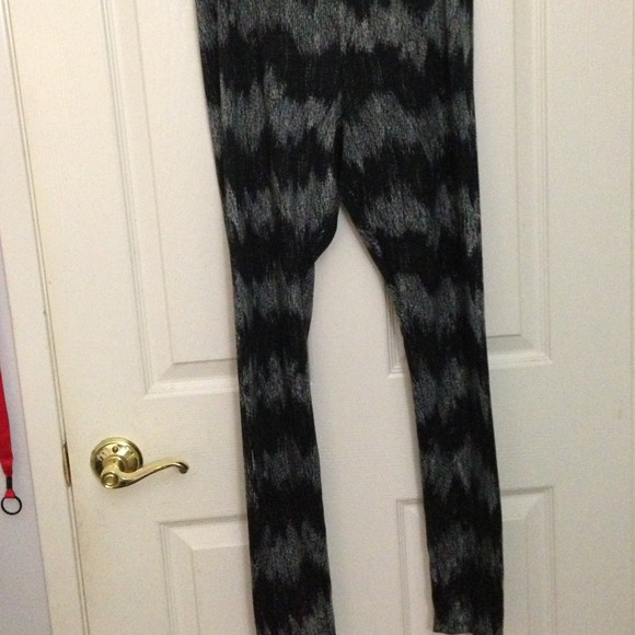 ⛔BUNDLED⛔Tribal Leggings