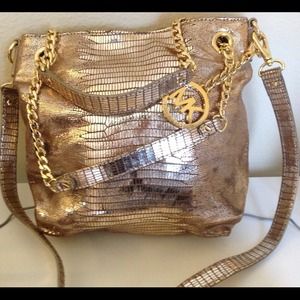 SOLD- AUthentic Michael kors  Medium Jet Set
