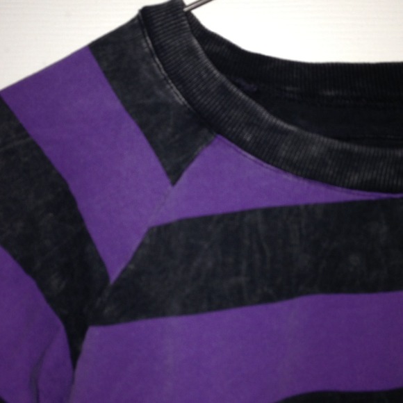 Vintage Wash Sweatshirt. - Picture 2 of 2