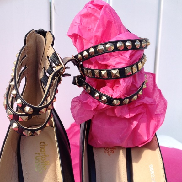 Sold🌹Charlotte Russe studded peep toe shoes - Picture 3 of 4