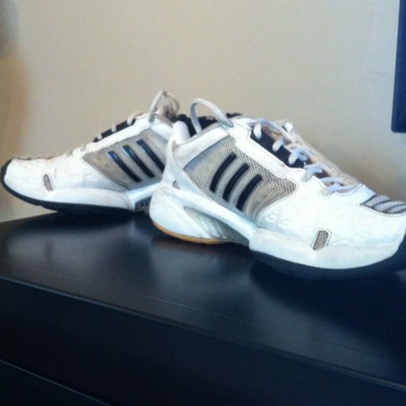 Ladies black & white sneakers - Picture 1 of 4