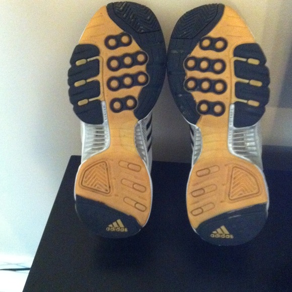 Ladies black & white sneakers - Picture 2 of 4