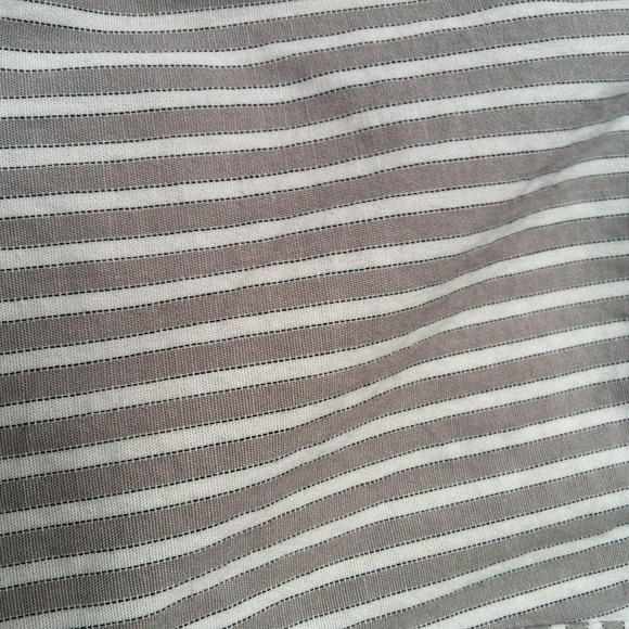 ❌Consignment❌Gray & white stripe button down - Picture 3 of 4