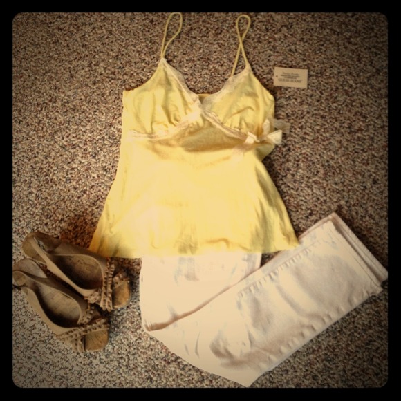 Guess top - Picture 1 of 4