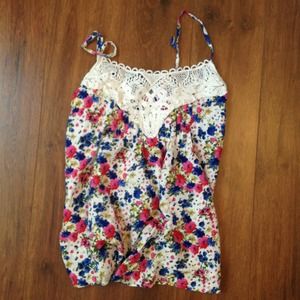 Floral shirt with lace in front