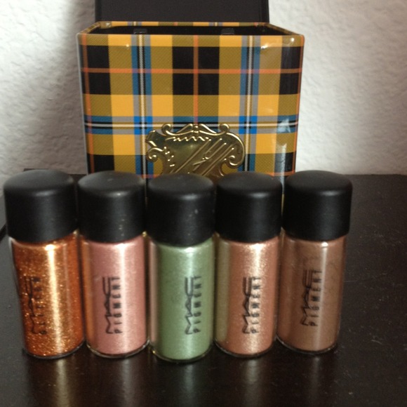 MAC PIGMENTS