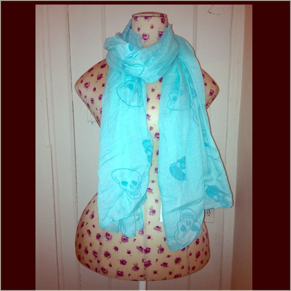 Skull Infinity Scarf