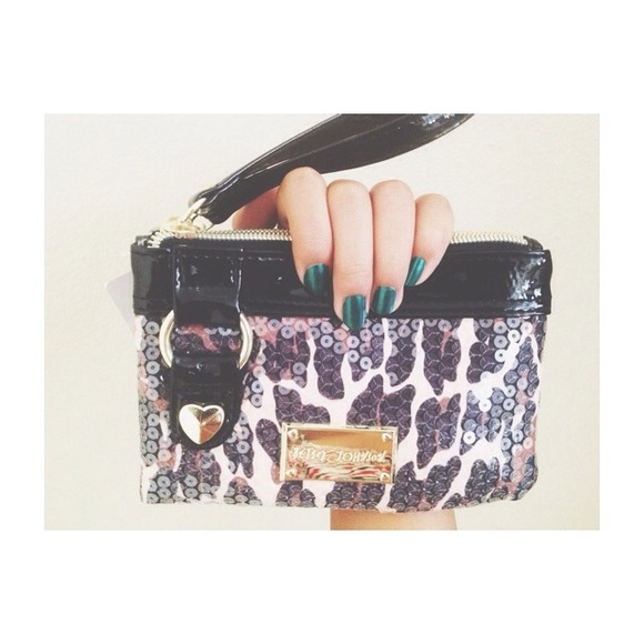 Betsey Johnson Clutches & Wallets - Betsey Johnson Wallet/Clutch 💕