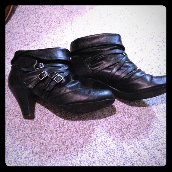 Boots - Black ankle boots.