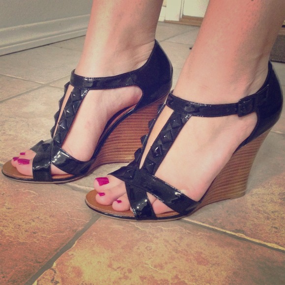 Betsey Johnson Wedge💜