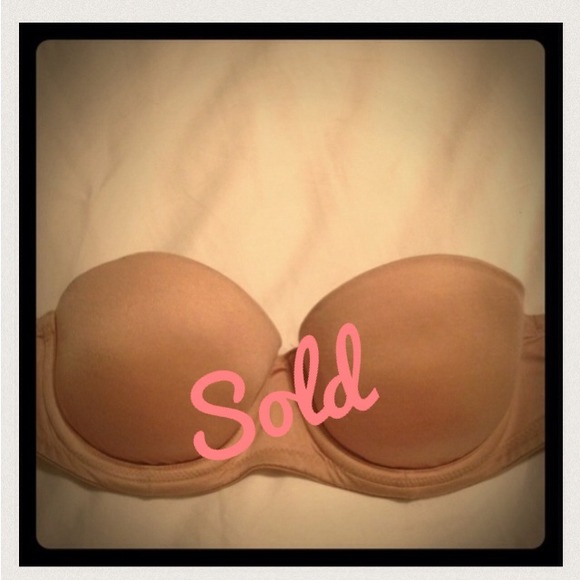 VS 32A nude strapless