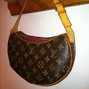 Louis Vuitton small hand bag