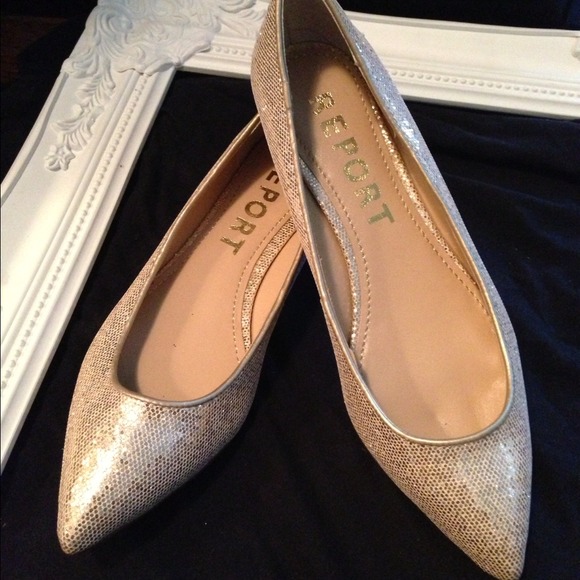 Pointed flats size 6