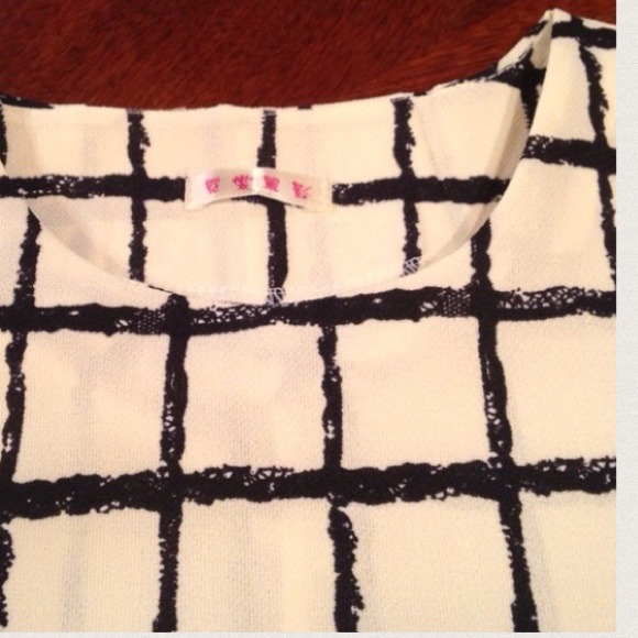 A chiffon patchwork o- neck short sleeve T- shirt - Picture 4 of 4