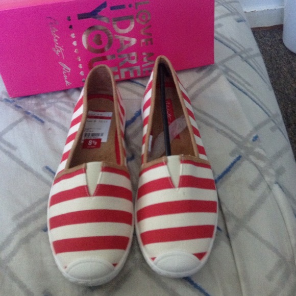 Traded BNIB CELEBRITY PINK SHOES traded