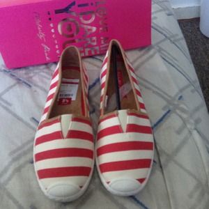 Traded BNIB CELEBRITY PINK SHOES traded